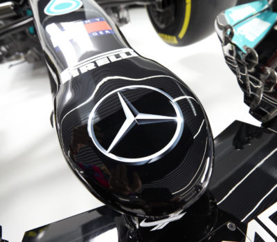 Wielki powrót czerni na nadwoziu bolidu Mercedes-AMG Petronas Formula One Team z pomocą lakierów Spies Hecker