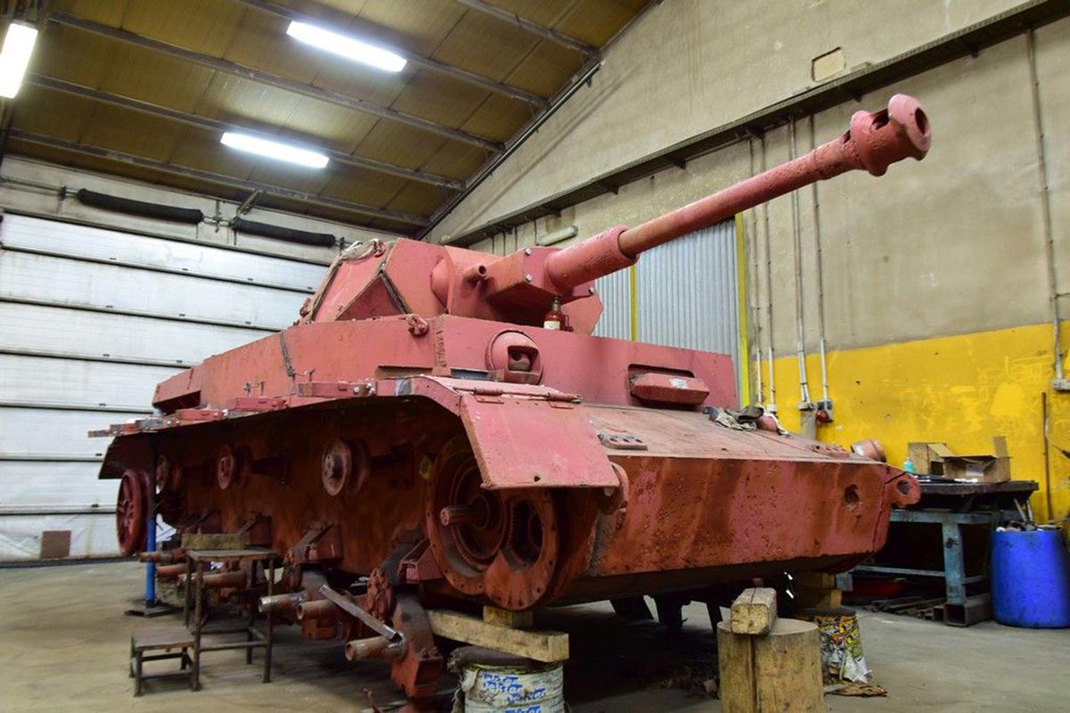 Jak feniks z popiołów…  Kołobrzeski Pz.Kpfw. IV Ausf. J odbudowany Jak feniks z popiołów…  Kołobrzeski Pz.Kpfw. IV Ausf. J odbudowany