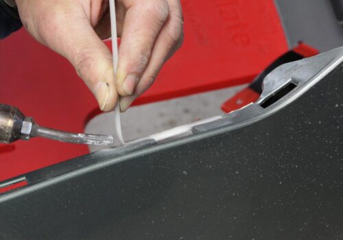 Naprawa oraz identyfikacja elementów z tworzyw sztucznych cz.1. Naprawa oraz identyfikacja elementów z tworzyw sztucznych cz.1.