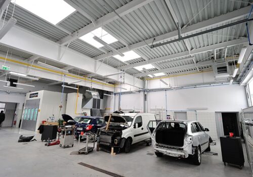 Koncepcja tworzenia nowego obiektu warsztatu blacharsko-lakierniczego Koncepcja tworzenia nowego obiektu warsztatu blacharsko-lakierniczego