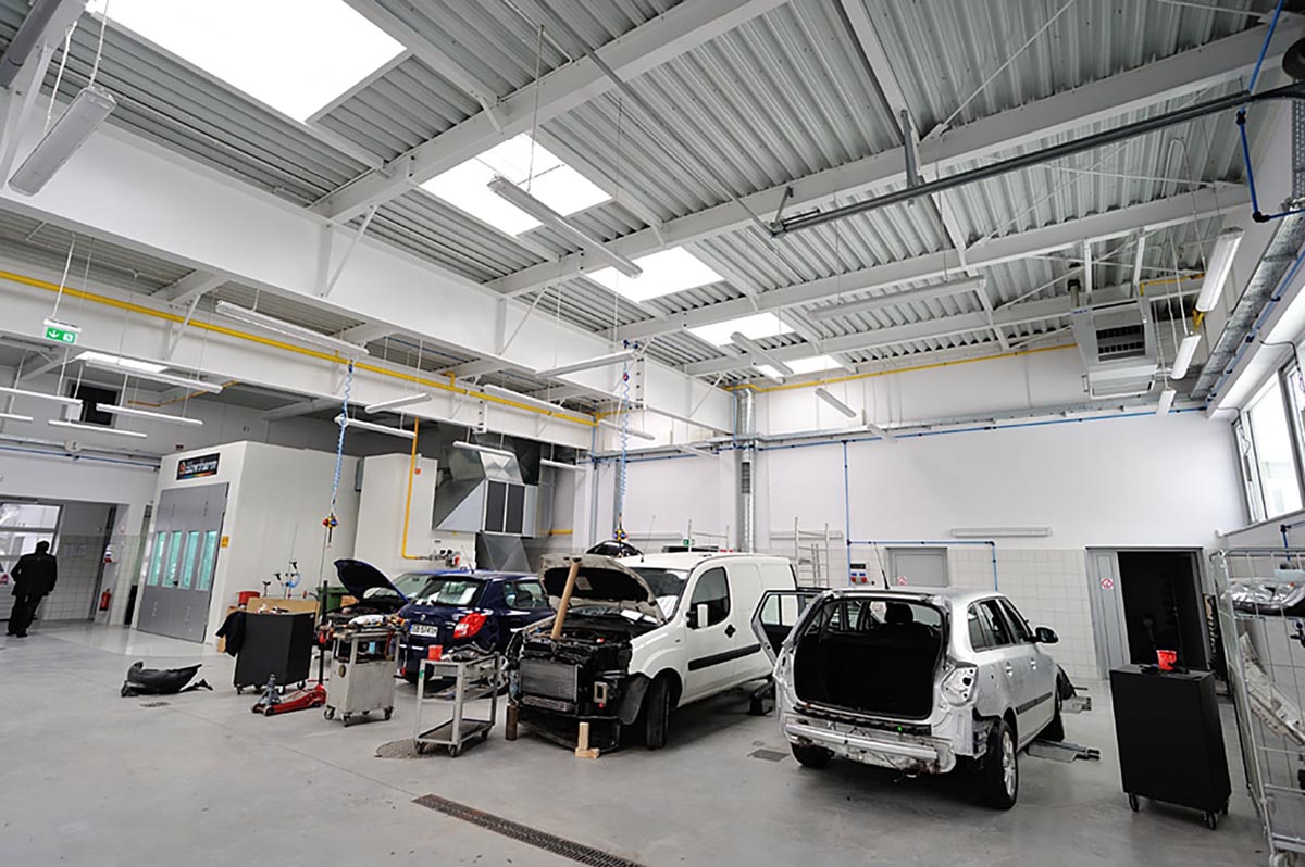 Koncepcja tworzenia nowego obiektu warsztatu blacharsko-lakierniczego