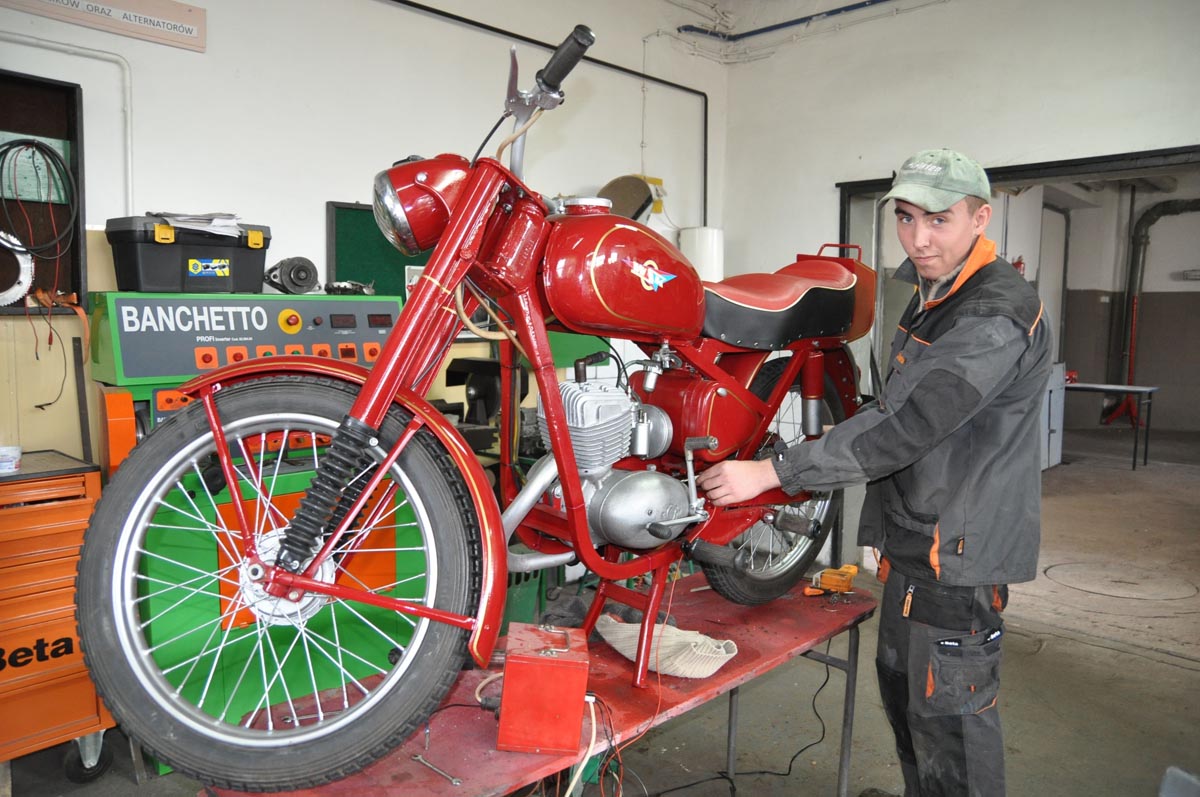 Ratują zabytki na czterech (i dwóch też) kołach Ratują zabytki na czterech (i dwóch też) kołach