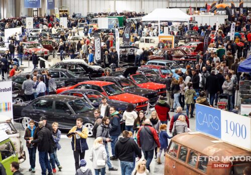 3 dni, 453 pojazdy, 17 474 zwiedzających – tak w liczbach wyglądało pierwsze spotkanie pasjonatów zabytkowej motoryzacji podczas Retro Motor Show w Poznaniu! 3 dni, 453 pojazdy, 17 474 zwiedzających – tak w liczbach wyglądało pierwsze spotkanie pasjonatów zabytkowej motoryzacji podczas Retro Motor Show w Poznaniu!