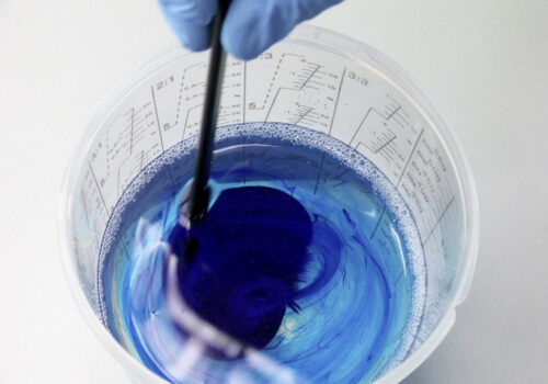 Nowy dodatek marki Standox – Clearcoat Additive KA677 Brilliant Blue