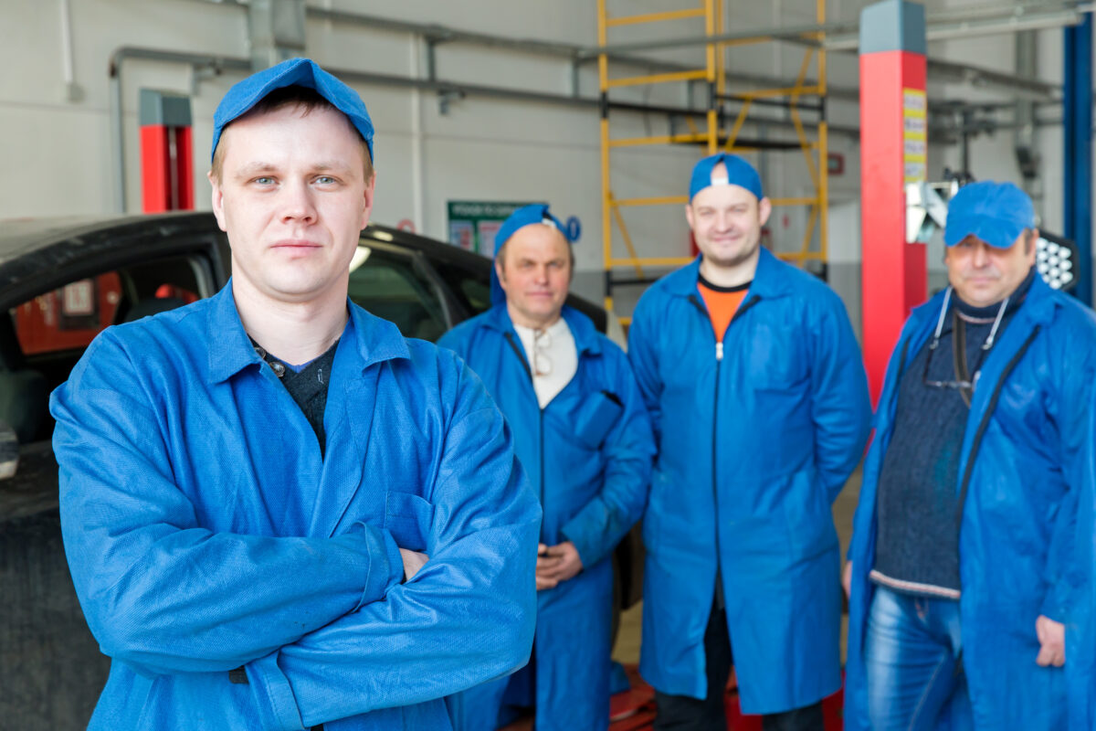 Jak zgodnie z prawem zatrudnić pracownika zza wschodniej granicy?