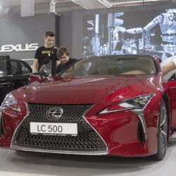 Bardziej show niz targi