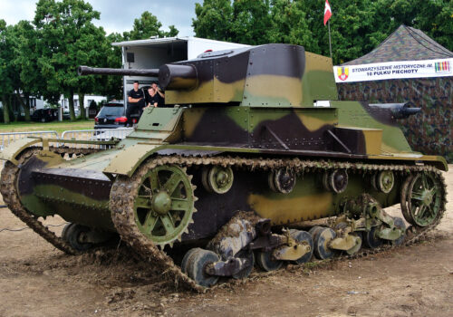 Barwy września, czyli słów kilka o malowaniu polskich pojazdów pancernych w 1939 r. Barwy września, czyli słów kilka o malowaniu polskich pojazdów pancernych w 1939 r.