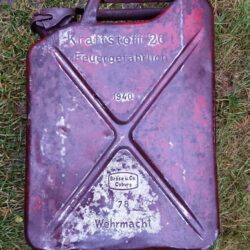 Niemieckie karnistry z wojny