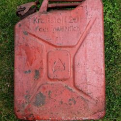 Niemieckie karnistry z wojny