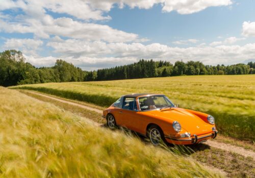 Pomarańczowy majstersztyk – renowacja klasycznego samochodu Pomarańczowy majstersztyk – renowacja klasycznego samochodu