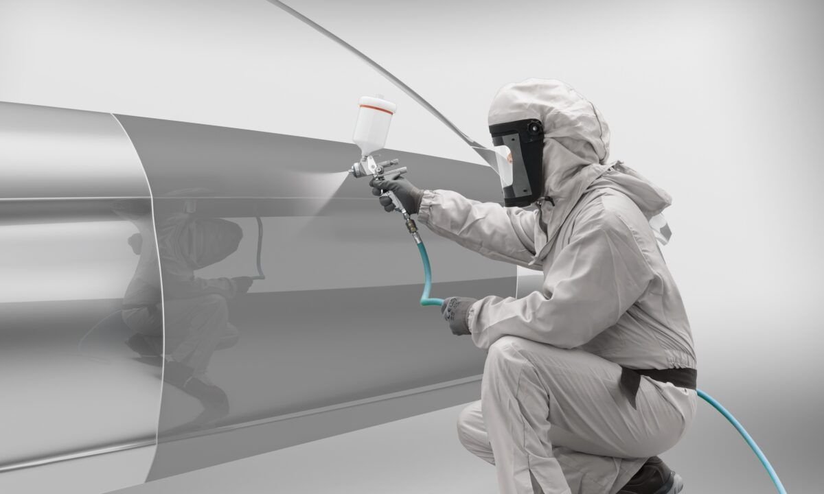 Praktyczne wskazówki od marki Standox: renowacja lakierów z efektem płynnego metalu