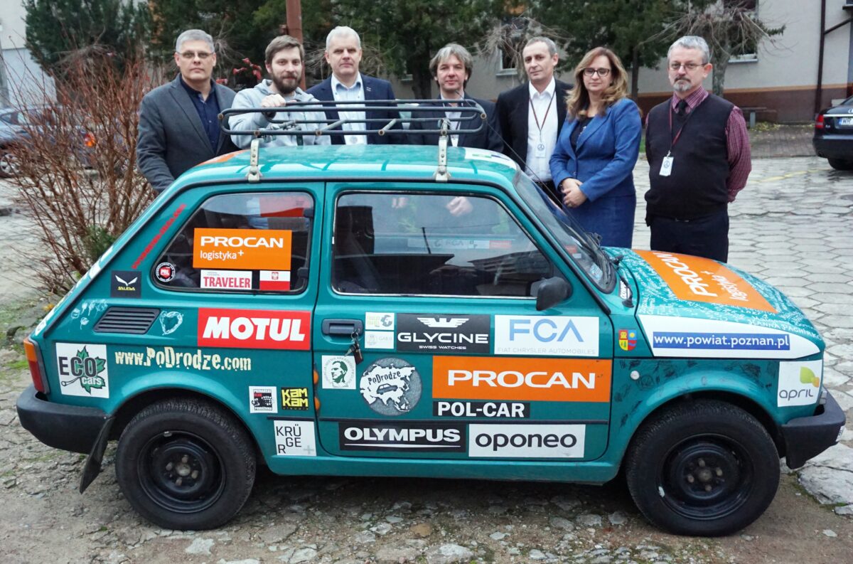 Renowacja malucha Arkadego Fiedlera w ZSS w Radomiu Renowacja malucha Arkadego Fiedlera w ZSS w Radomiu