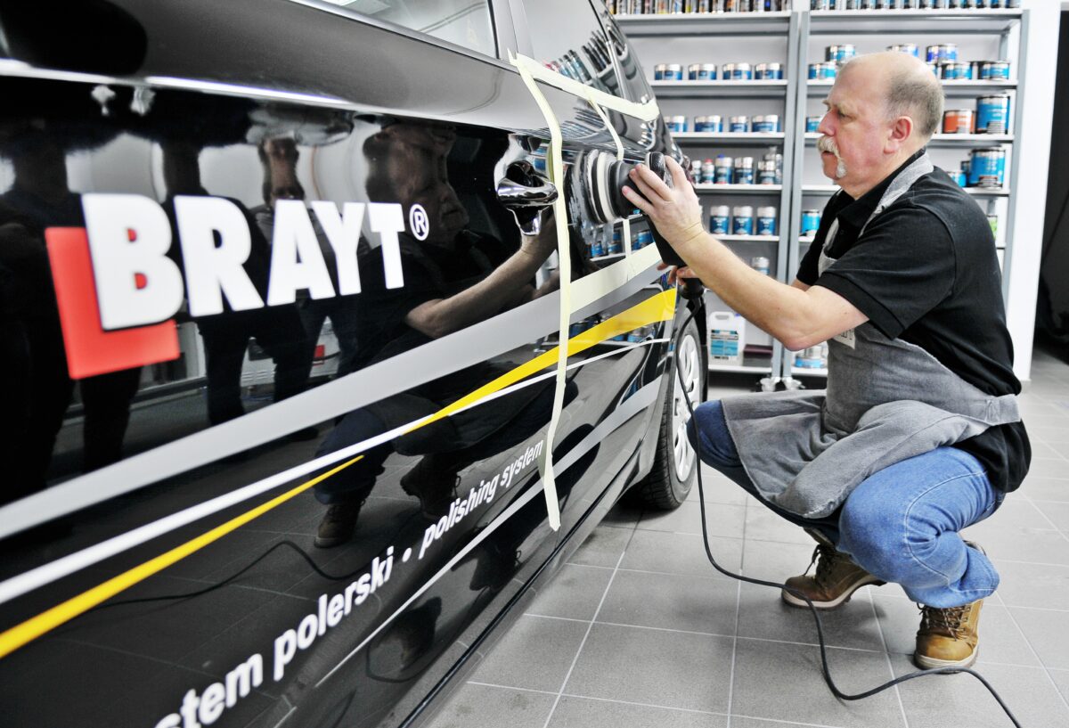 Lakierowanie czy polerowanie? Lakierowanie czy polerowanie?