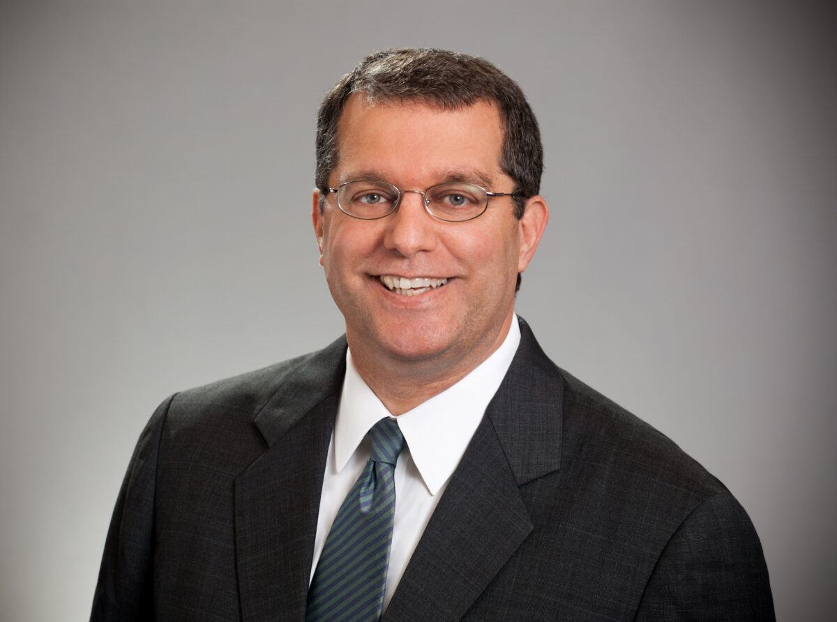 Terrence Hahn – nowy CEO w firmie Axalta Terrence Hahn – nowy CEO w firmie Axalta