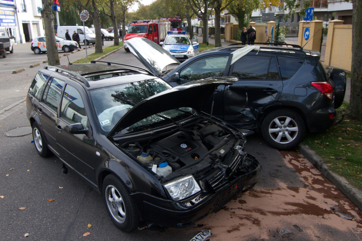 Dochodzenie roszczeń od ubezpieczycieli – straty dla warsztatów blacharsko-lakierniczych