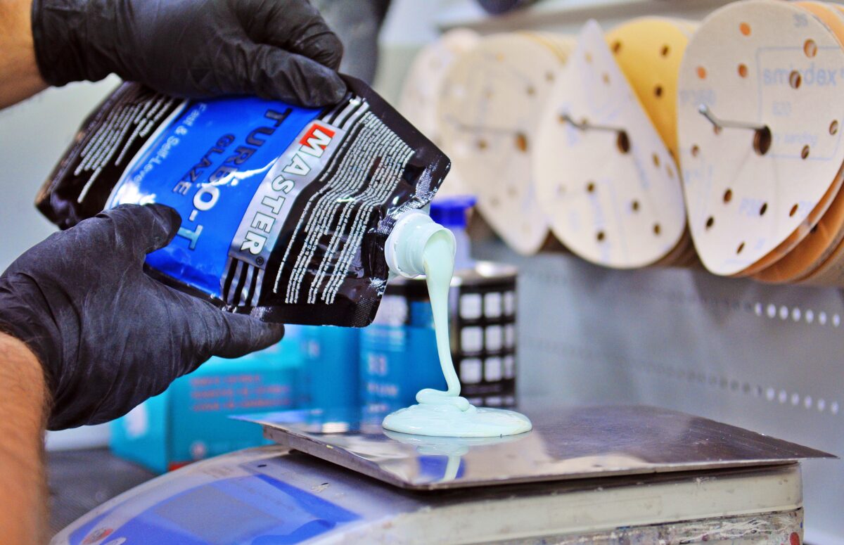 Szpachla – zależnie od potrzeb Szpachla – zależnie od potrzeb