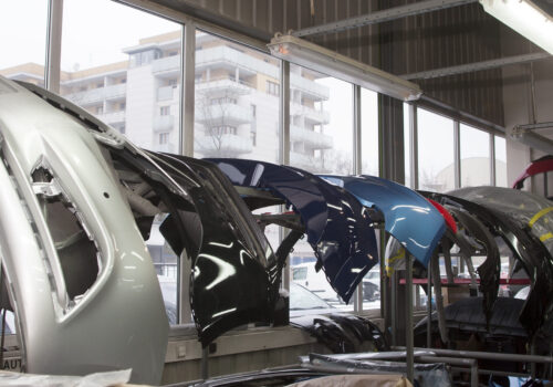 Lakiery bazowe versus lakiery jednopowłokowe Lakiery bazowe versus lakiery jednopowłokowe