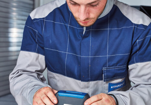 Pierwszy specjalny kolor Standox: jasnoniebieski Performance Blue Pierwszy specjalny kolor Standox: jasnoniebieski Performance Blue