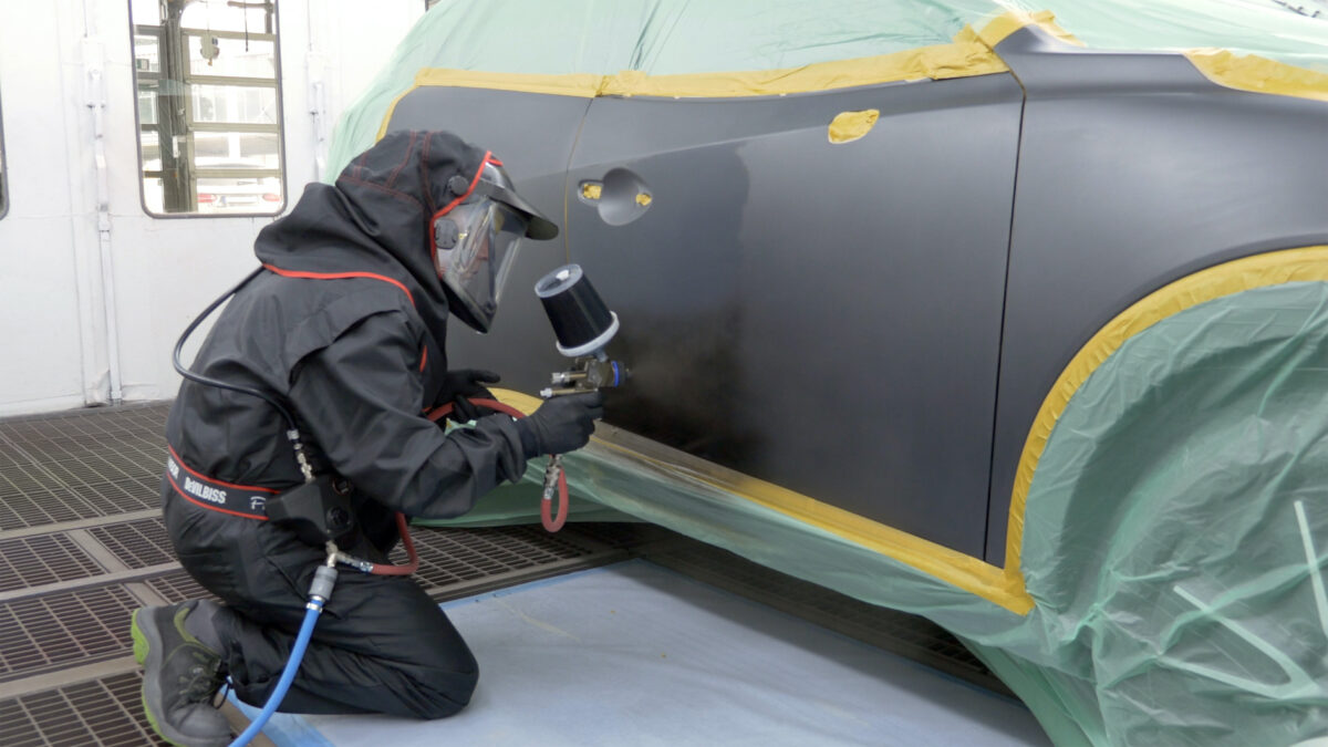 Wskazówki od marki Spies Hecker – aplikacja trójwarstwowego lakieru Machine Grey z palety Mazdy Wskazówki od marki Spies Hecker – aplikacja trójwarstwowego lakieru Machine Grey z palety Mazdy