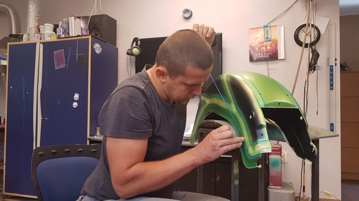 Rodzina i malowanie, czyli historia naszego kolejnego bohatera – Szymona Orzeszko z Nysy Rodzina i malowanie, czyli historia naszego kolejnego bohatera – Szymona Orzeszko z Nysy