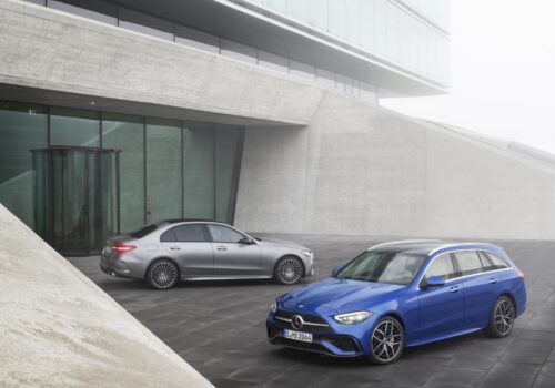 AkzoNobel i jego marka Sikkens kontynuują współpracę z producentem samochodów Mercedes-Benz w Chinach i Indonezji AkzoNobel i jego marka Sikkens kontynuują współpracę z producentem samochodów Mercedes-Benz w Chinach i Indonezji