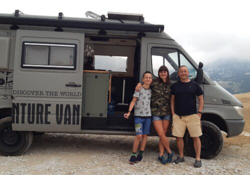 Zróbmy sobie kampera i ruszajmy w drogę – po przygodę, tam gdzie oczy poniosą