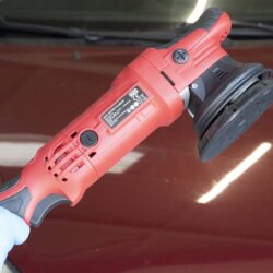 Autodetailling w garazu