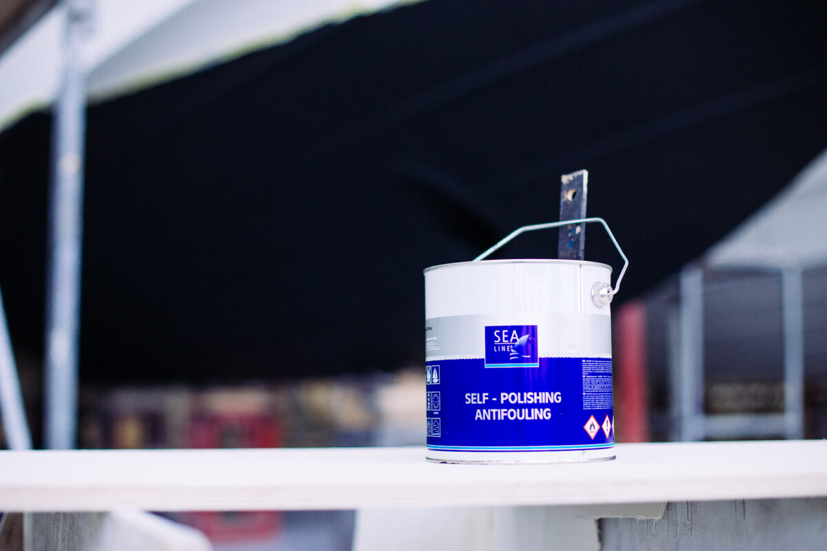 Zabezpieczenie dna łodzi przed porastaniem