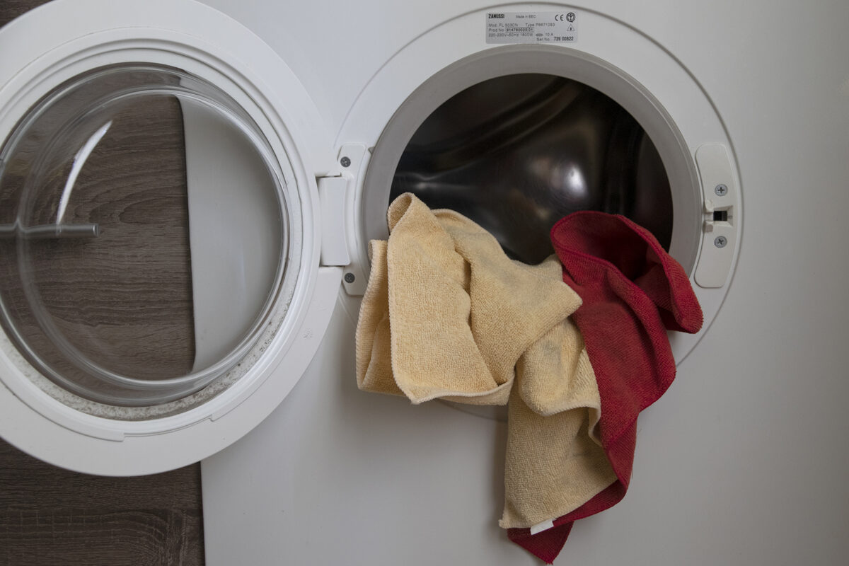 Czyszczenie aplikatorów. Prać czy nie prać oto jest pytanie Czyszczenie aplikatorów. Prać czy nie prać oto jest pytanie