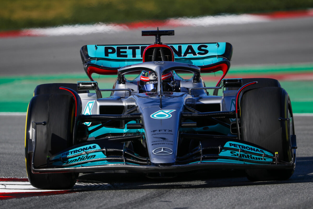 Wizerunek srebrnych strzał zespołu Mercedes-AMG Petronas Formula One Team powraca z pomocą Spies Hecker Wizerunek srebrnych strzał zespołu Mercedes-AMG Petronas Formula One Team powraca z pomocą Spies Hecker