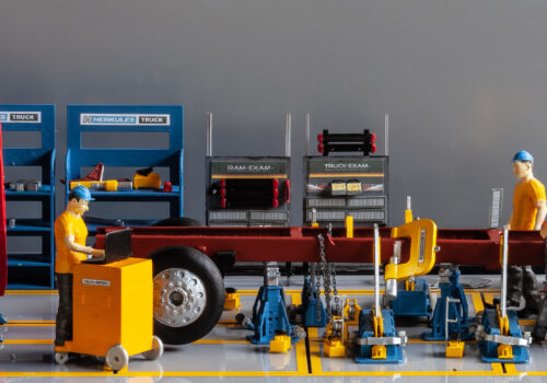 Prasa pozioma do naprawy ram pojazdów ciężarowych MAXPOWER ALU – nowość w portfolio HERKULESA Prasa pozioma do naprawy ram pojazdów ciężarowych MAXPOWER ALU – nowość w portfolio HERKULESA