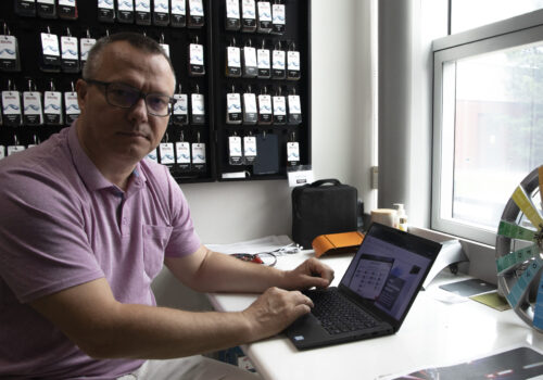 Lakiernik wśród nowych technologii Lakiernik wśród nowych technologii