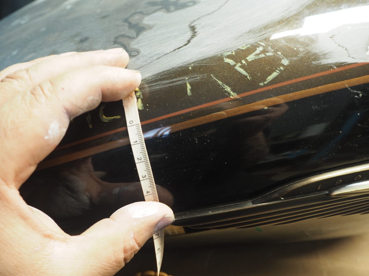 Naprawa zbiornika paliwa w oryginalnym lakierowaniu Harley-Davidson, wersja limitowana rocznicowa 110 Anniversary Bronze Naprawa zbiornika paliwa w oryginalnym lakierowaniu Harley-Davidson, wersja limitowana rocznicowa 110 Anniversary Bronze