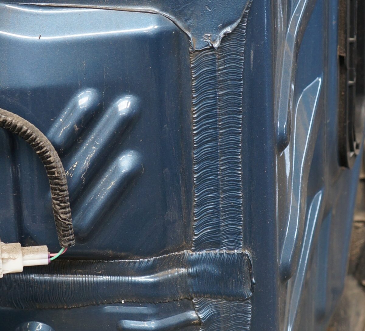 Uszczelnianie połączeń blach nadwozia cz. 2