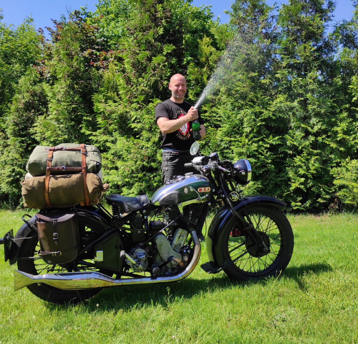 „Besą” do Szkocji i z powrotem „Besą” do Szkocji i z powrotem