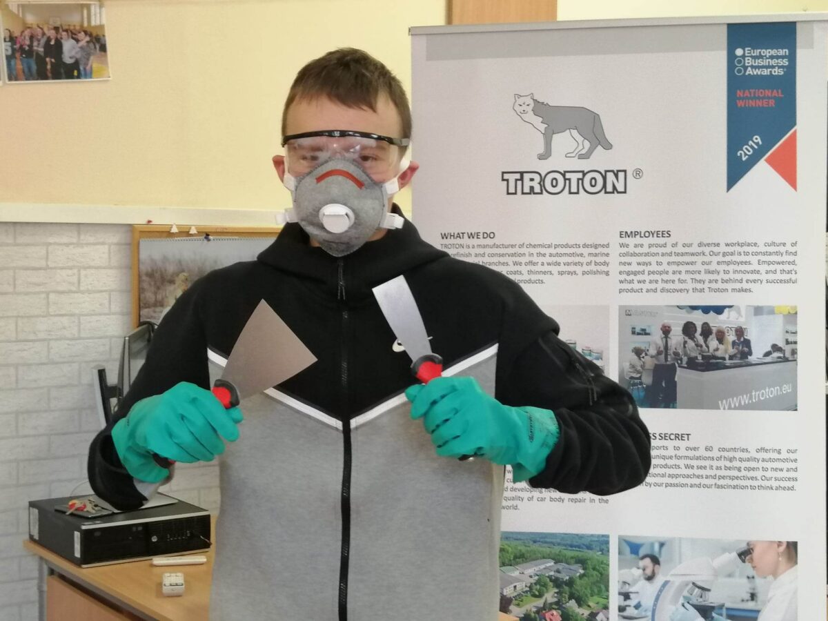 Neon Fregata znów zaświeci. Z udziałem młodzieży i firmy TROTON Neon Fregata znów zaświeci. Z udziałem młodzieży i firmy TROTON