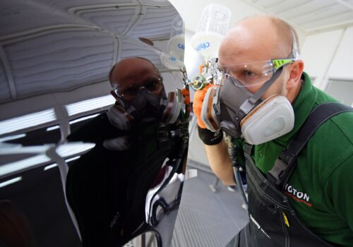 Lakiery bezbarwne – jakie są ich rodzaje i czego od nich oczekujemy Lakiery bezbarwne – jakie są ich rodzaje i czego od nich oczekujemy