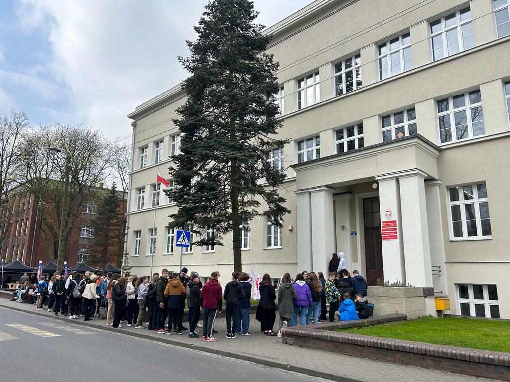 „Od rzemieślnika do technika” czyli TROTON wspiera kształcenie młodych lakierników