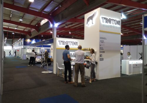 Team TROTON Polska ze stoiskiem na targach Automechanika w RPA Team TROTON Polska ze stoiskiem na targach Automechanika w RPA