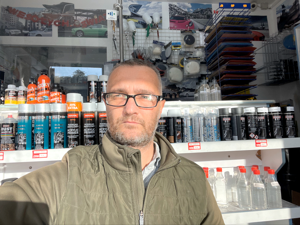 Od spławika po figurę z kapliczki – w handlu farbami i lakierami nie ma nudy Od spławika po figurę z kapliczki – w handlu farbami i lakierami nie ma nudy