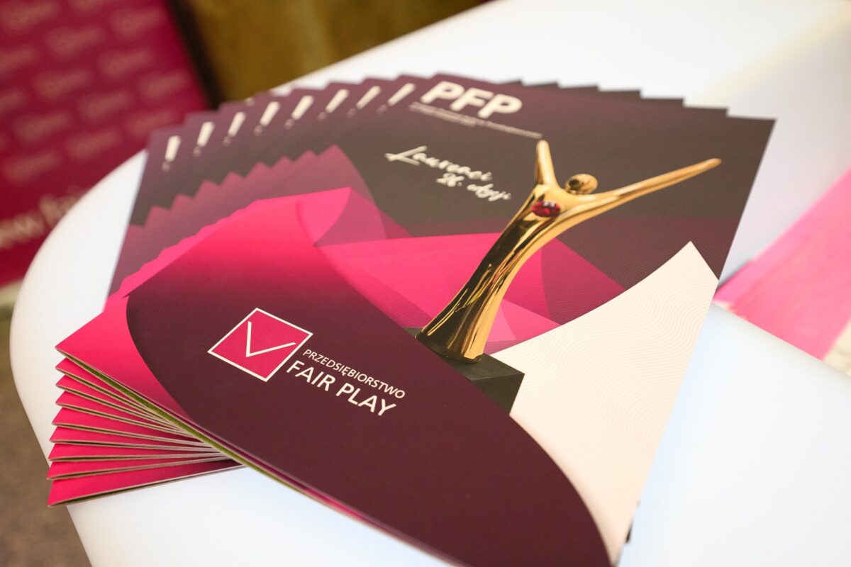 Rozdano nagrody i certyfikaty Fair Play. TROTON wśród najlepszych firm w Polsce Rozdano nagrody i certyfikaty Fair Play. TROTON wśród najlepszych firm w Polsce