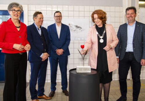 AkzoNobel inwestuje w holenderskie laboratoria badawcze, kontynuując wprowadzanie skutecznych innowacji AkzoNobel inwestuje w holenderskie laboratoria badawcze, kontynuując wprowadzanie skutecznych innowacji