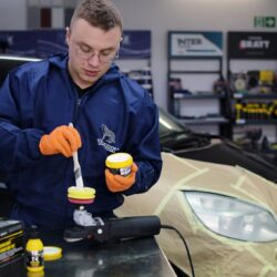 Polerowanie reflektorow