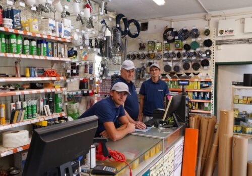 Od blacharza do zapracowanego dystrybutora nowoczesnych lakierów Od blacharza do zapracowanego dystrybutora nowoczesnych lakierów