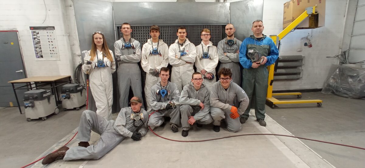 Eksperci Akzo Nobel i marki Sikkens ponownie będą szkolić młodych lakierników w ramach autorskiego projektu SZKOŁA