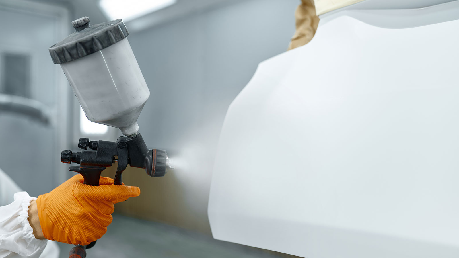 Nakładanie podkładu epoksydowego Nakładanie podkładu epoksydowego