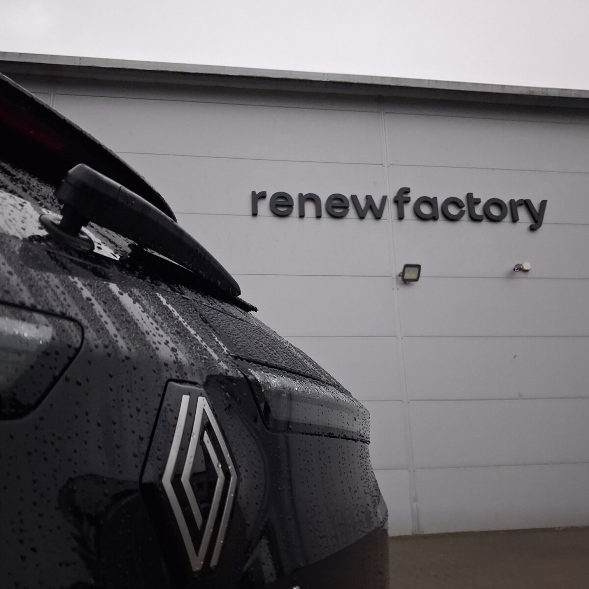 To pierwsza „fabryka” samochodów używanych w Polsce. Rocznie odnowią około 3 tysiące aut To pierwsza „fabryka” samochodów używanych w Polsce. Rocznie odnowią około 3 tysiące aut