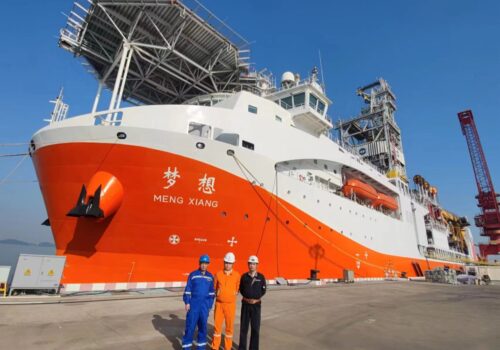 AkzoNobel wypływa na szerokie wody z przełomowym chińskim statkiem wiertniczym