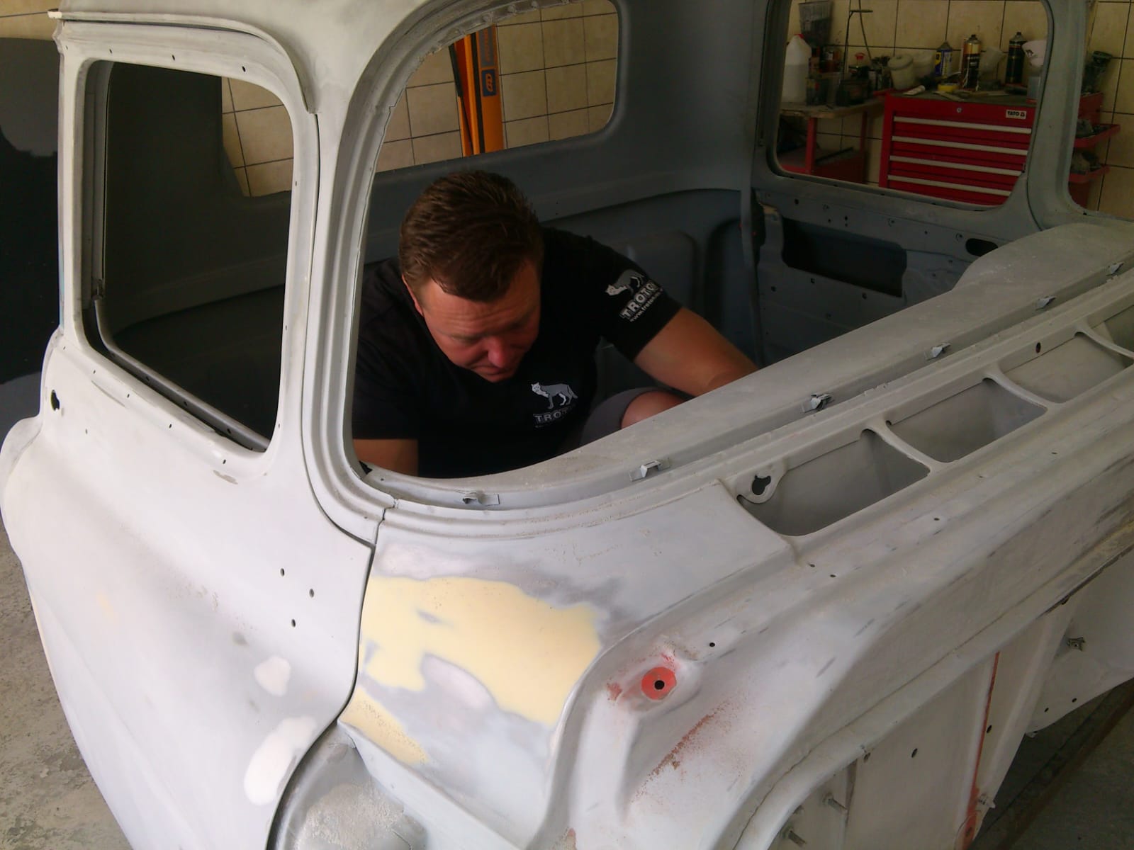 WOJTEK I PRACA NAD CHEVROLET APACHE DLA BILLYS RESTAURANT