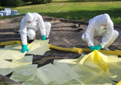 Postępowanie w przypadku wypadku lub wycieku chemikaliów. Kluczowe kroki dla lakierników i blacharzy Postępowanie w przypadku wypadku lub wycieku chemikaliów. Kluczowe kroki dla lakierników i blacharzy